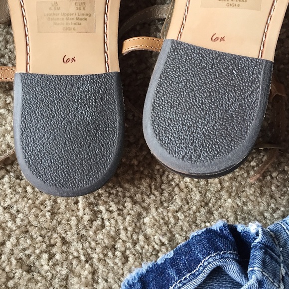 Sam Edelman | Gigi Aztec Pattern Sandals - Picture 4 of 5